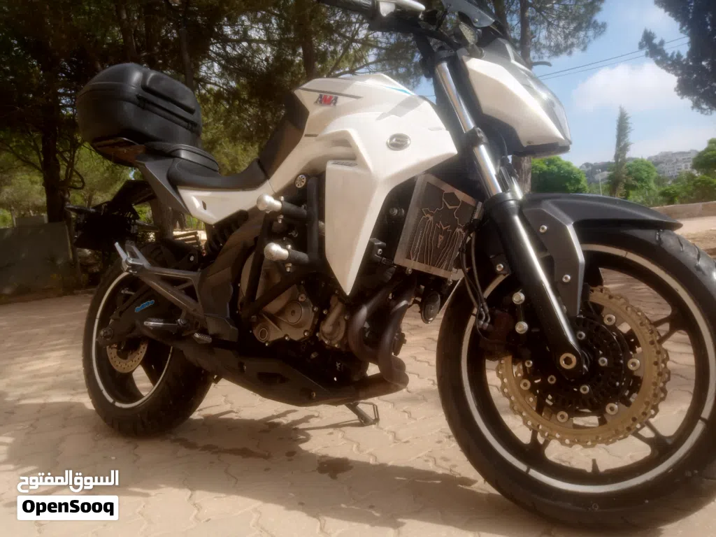 CFMOTO 650NK