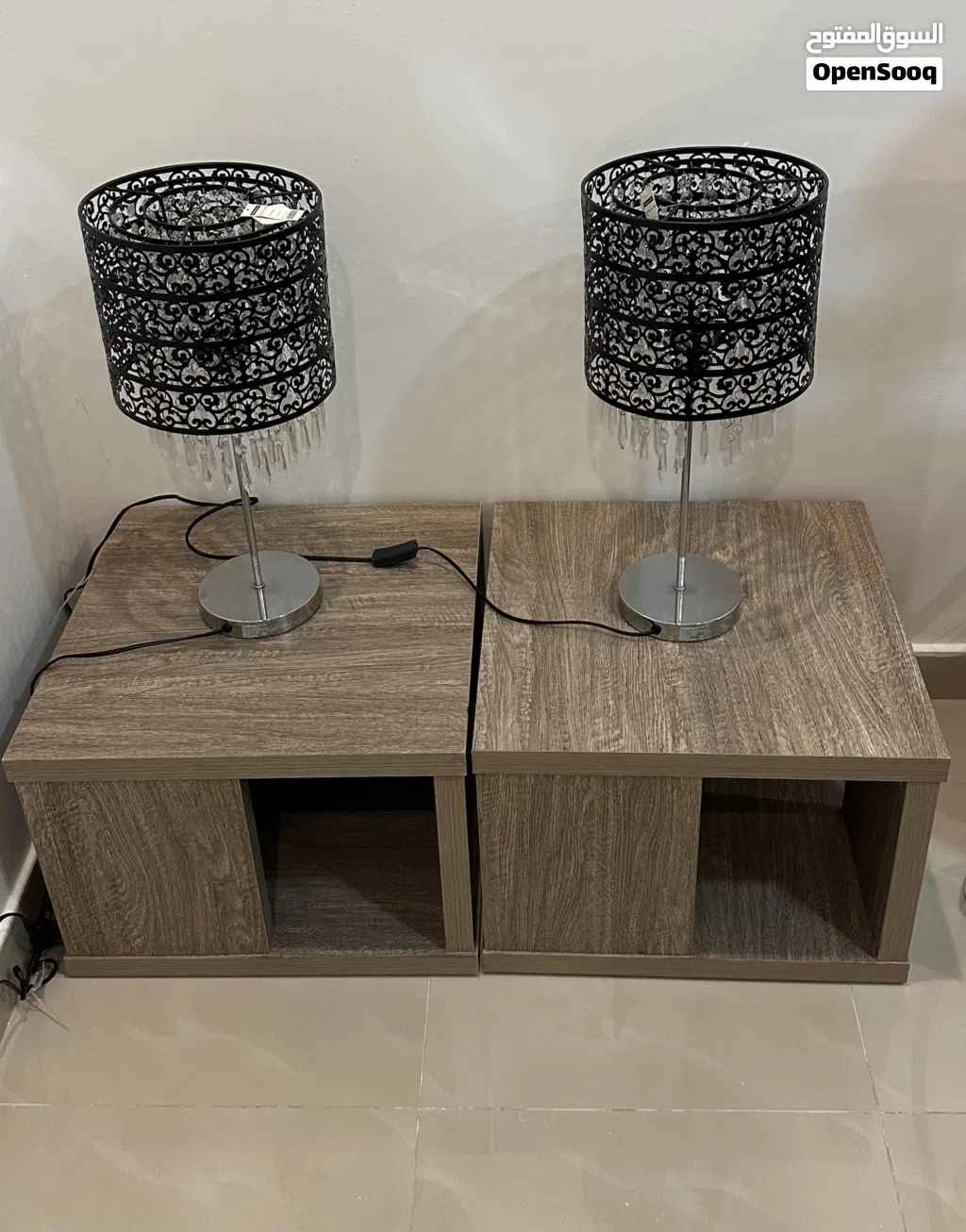 طاولات ومصابيح جديدة