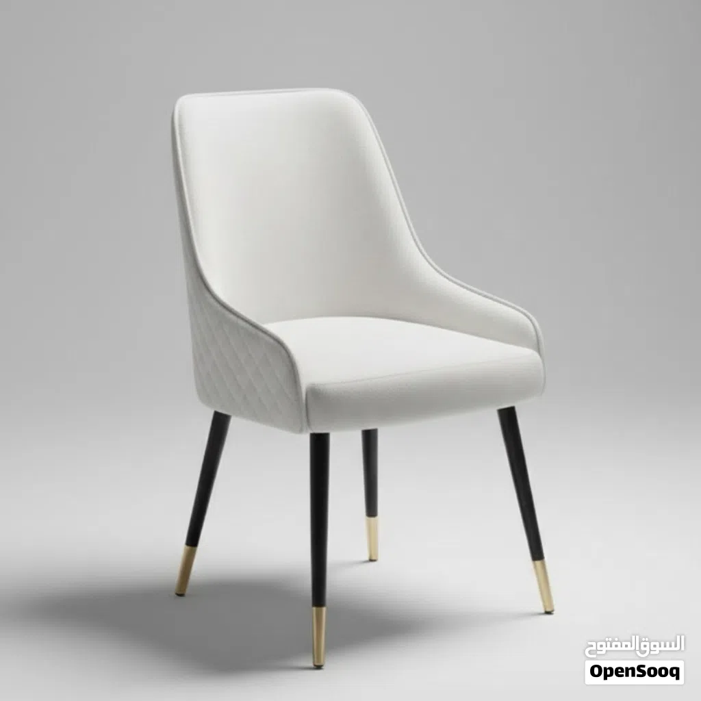 Modern Luxury White Chair / كرسي مودرن فاخر بحالة ممتازة