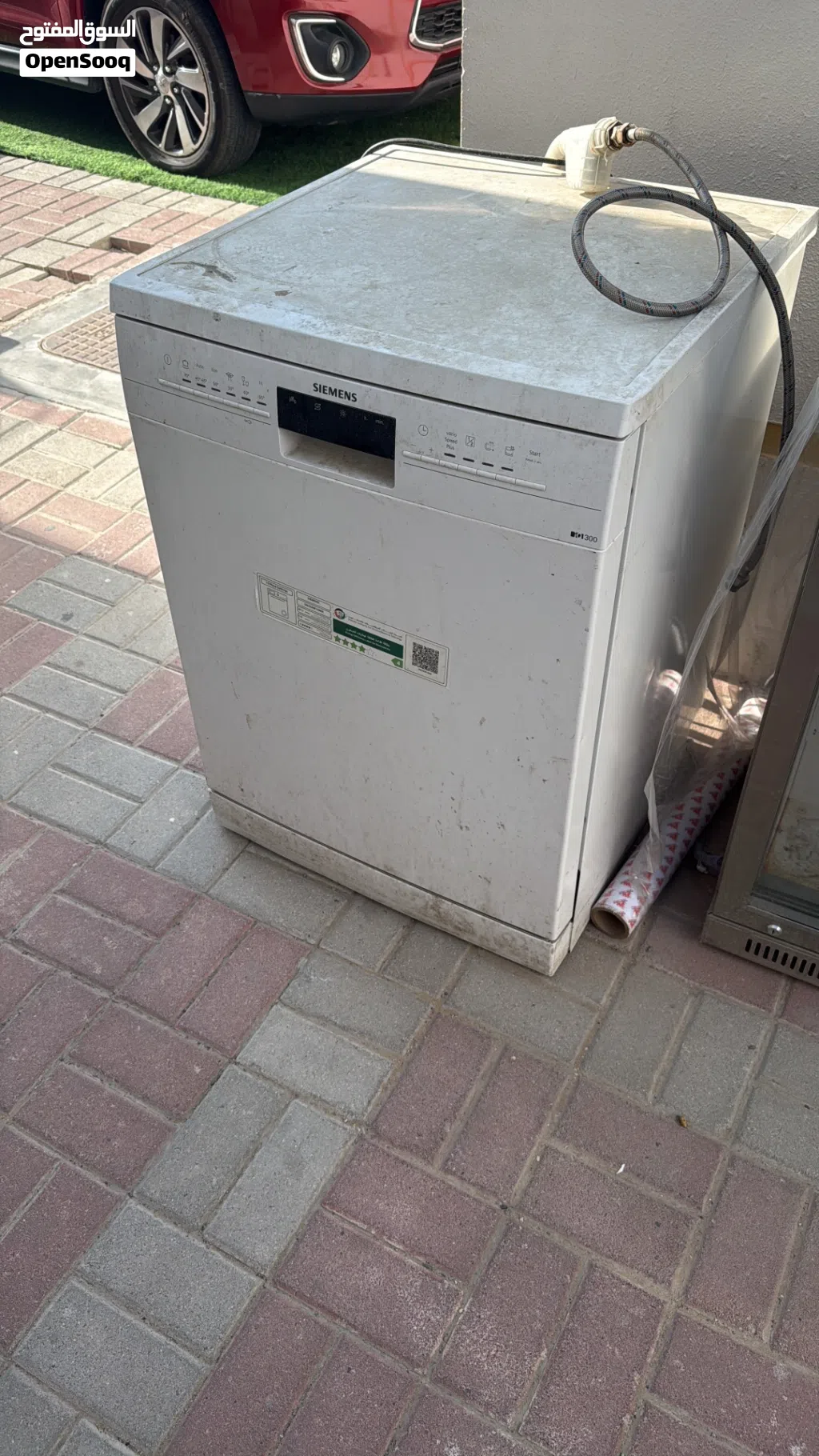 ماكينة إسبريسو وتجهيزات كافيه ومطعم للبيع بحالة ممتاز