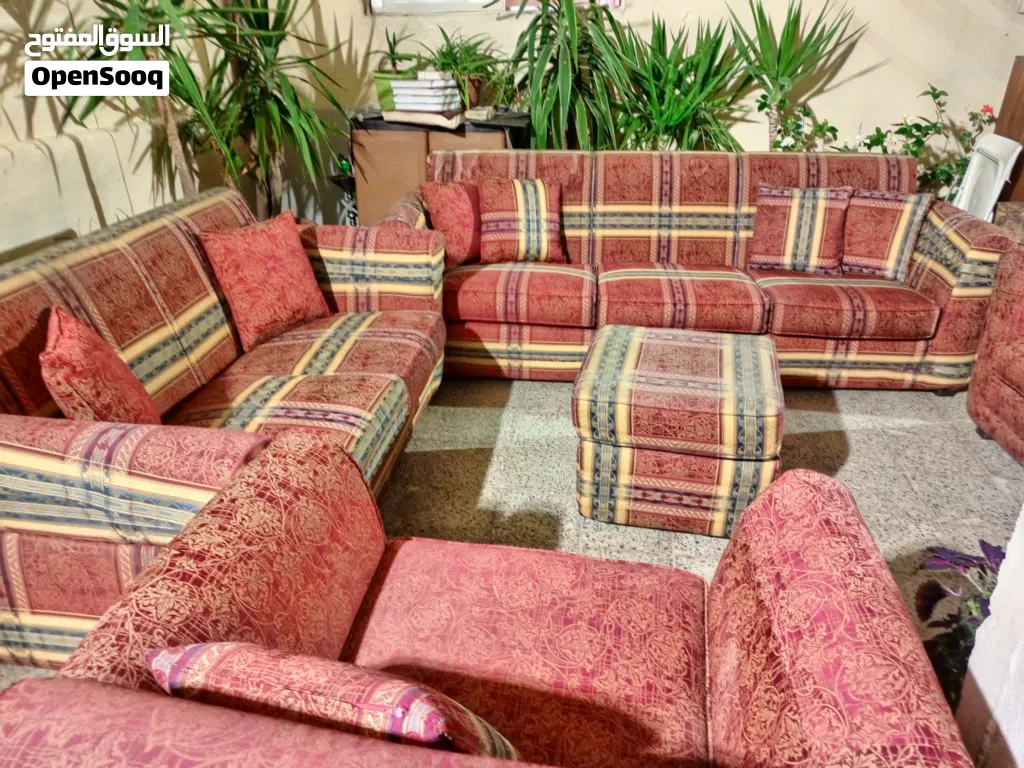 كنب وغاز وخزانة متعددة الاستعمالات