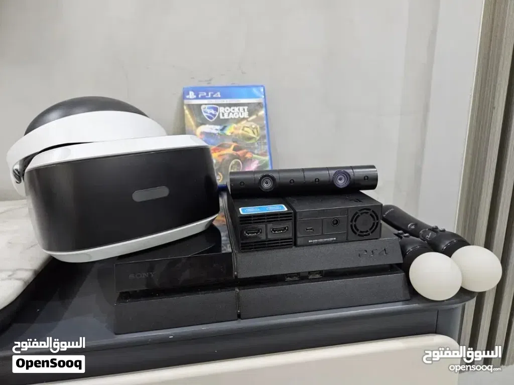 بلايستيشن 4 مع Vr و3 اشرطة للبدل مع نينتندو أو ما يناسب