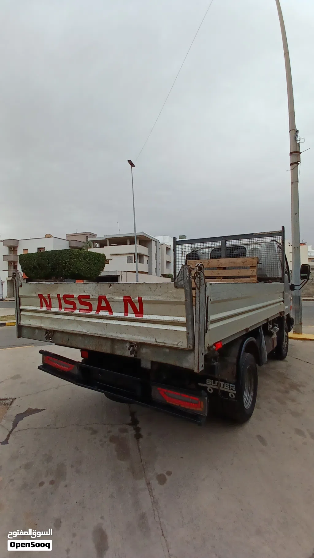 نيسان كبستار قلابه NISSAN CABSTAR