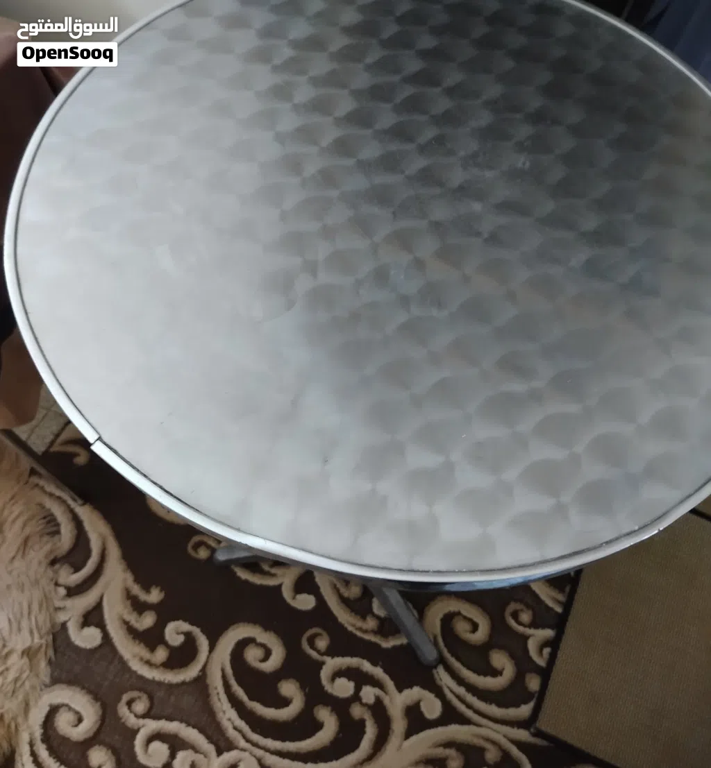 طاولة كبيره للمقاهي للبيع