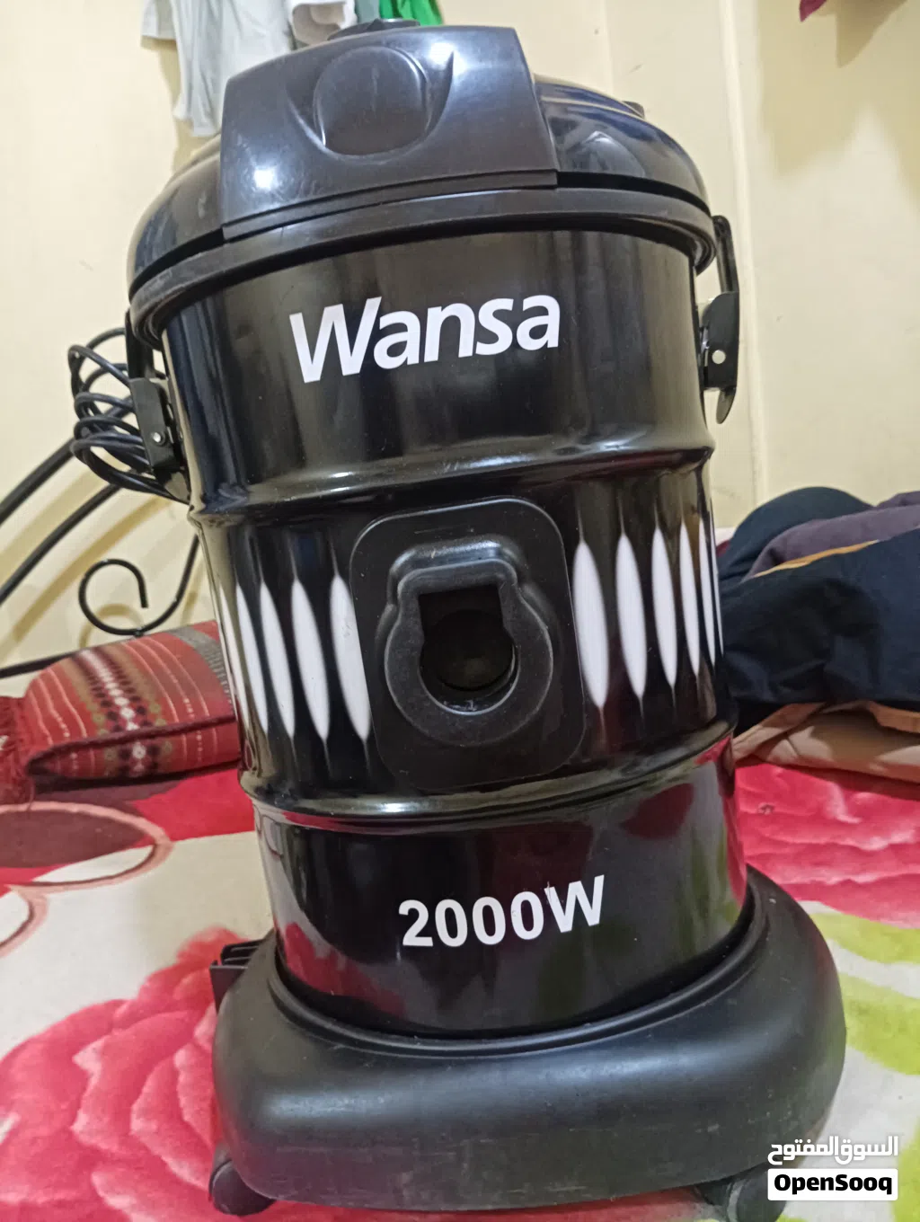 للبيع مكانس سومو قويه 2200 وات وماركه ونسا قوه 2000 وات بحاله نفس الجديد سعر عشره دينار منطقه الحساو