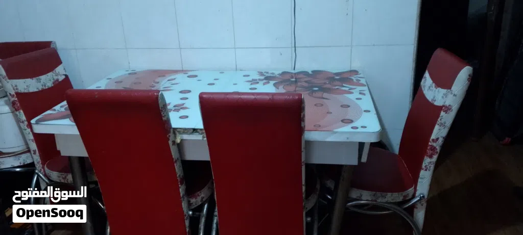 طاولة سفره مع كراسي
