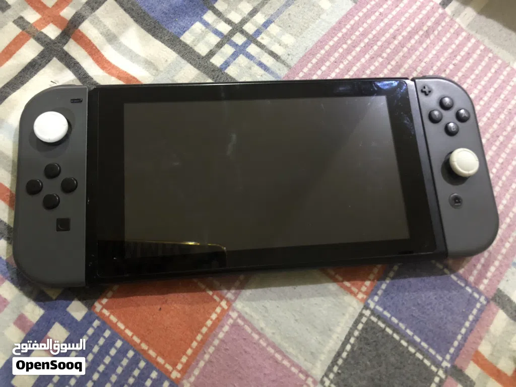 مع حساب فيه 10 العب Nintendo Switch