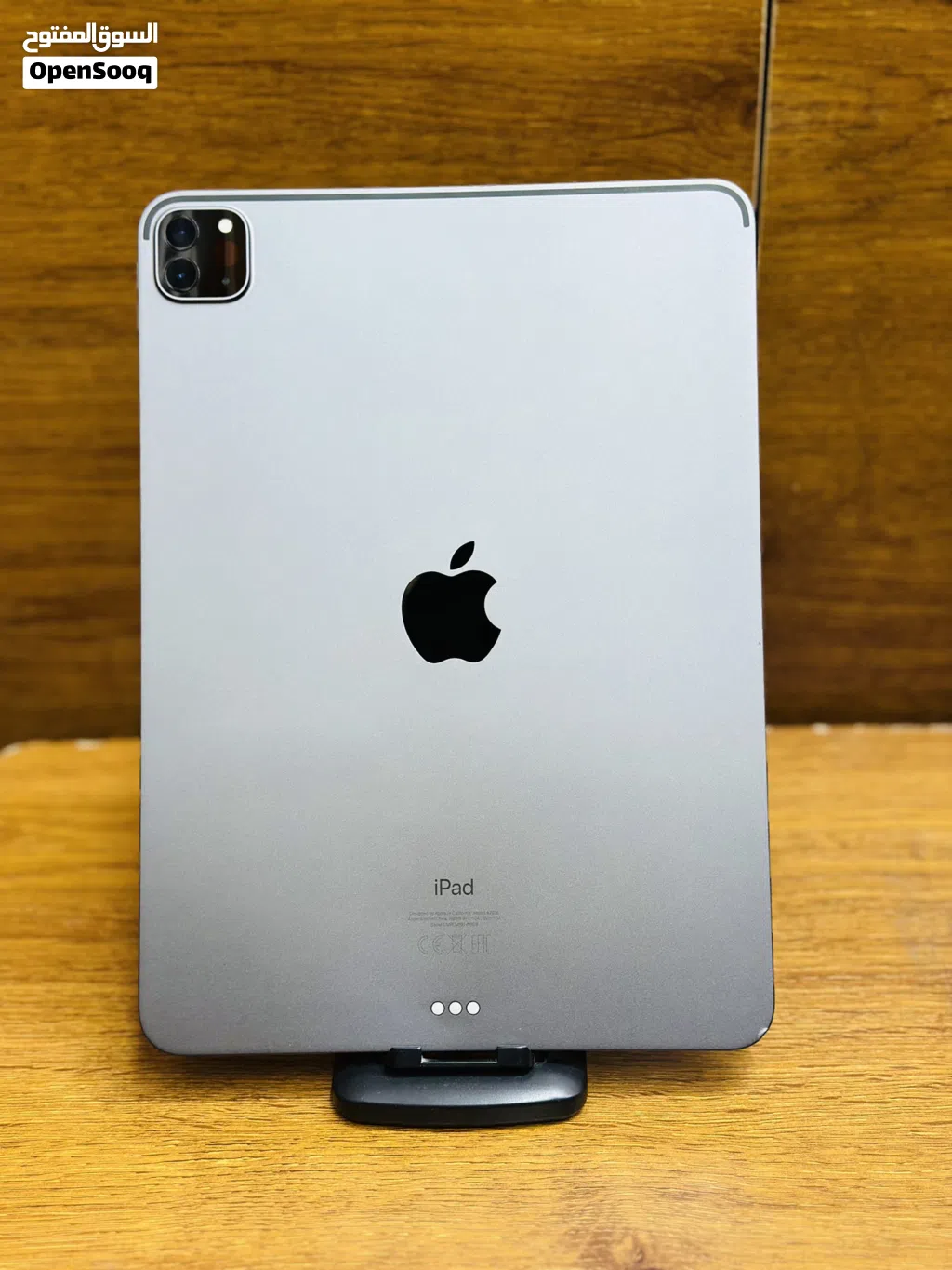 iPad Pro (11-inch) 2nd generation 256GB condition 10/10 one month shop warranty.
