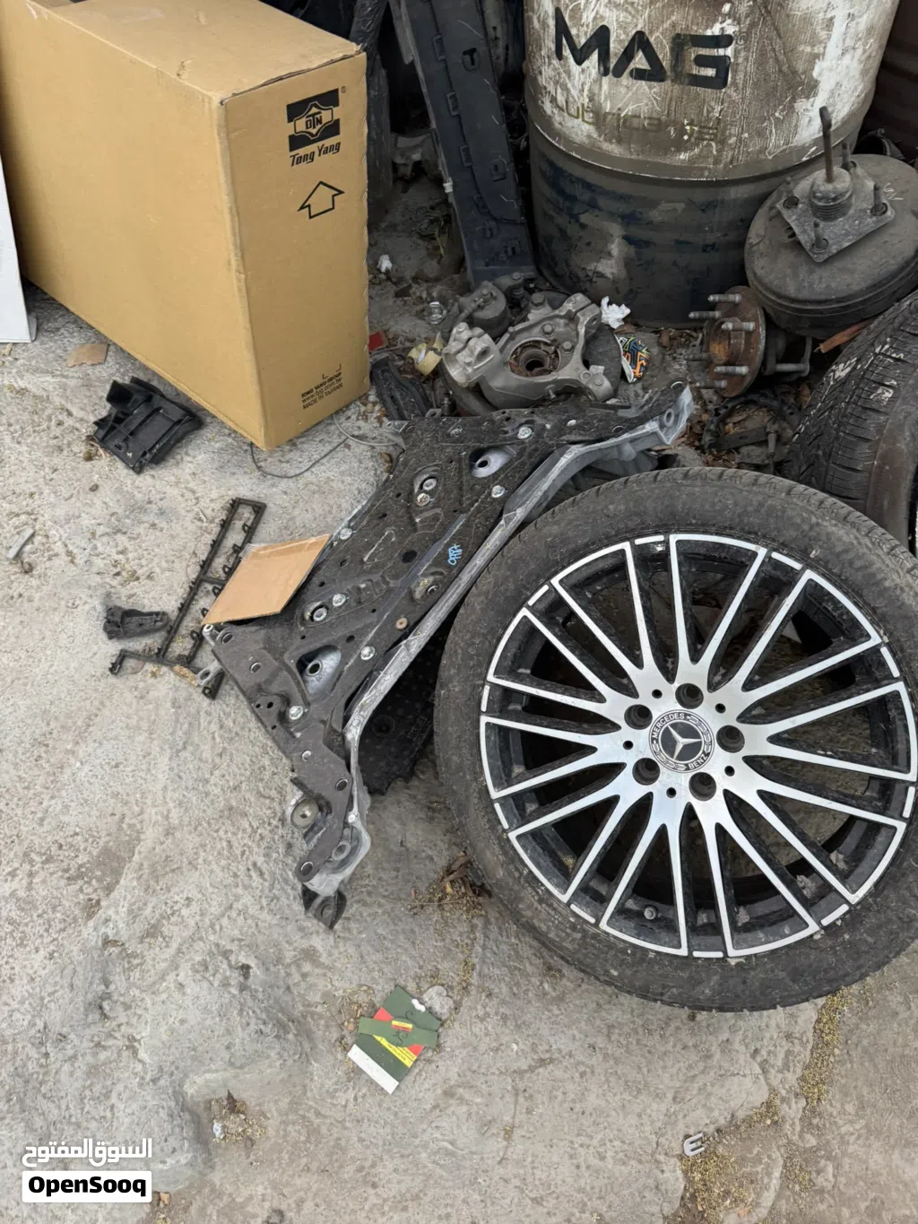 قطع غيار مرسيدس C300