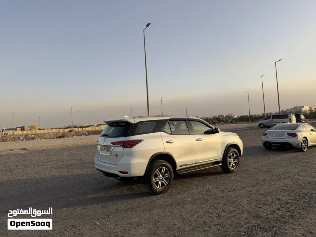Toyota Fortuner GXR