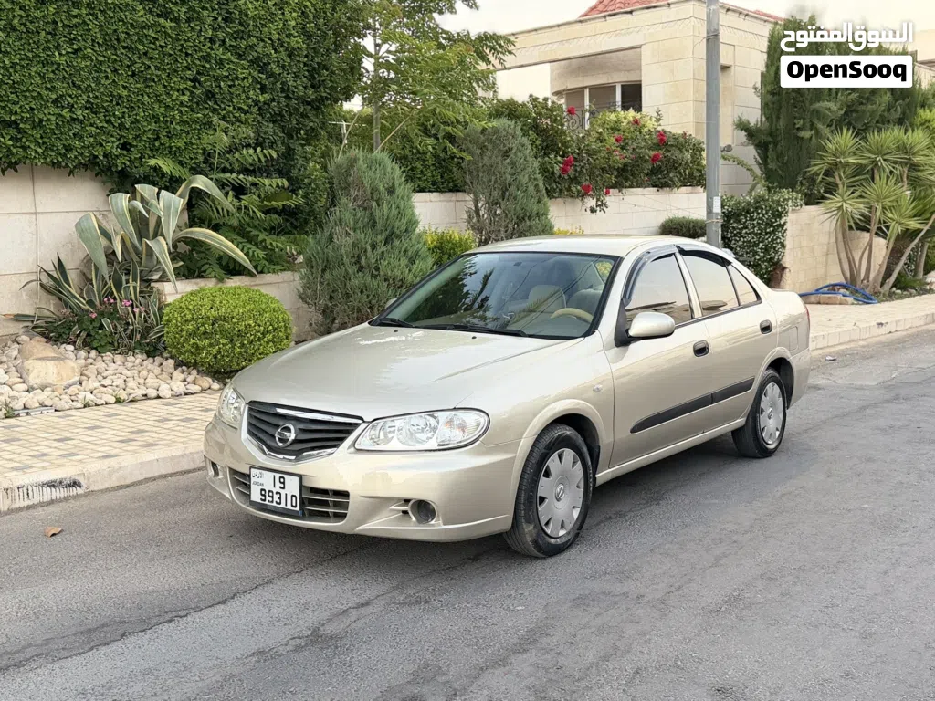 نيسان صني Standard