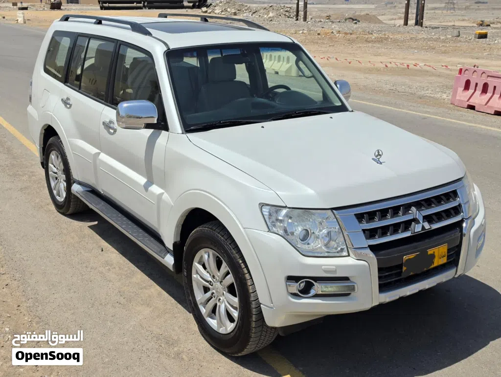 Mitsubishi Pajero GLS Top