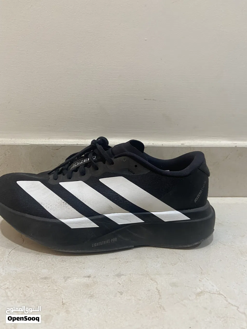 حذاء Adizero evo sl lightstrike مستعمل 5 مرات فقط