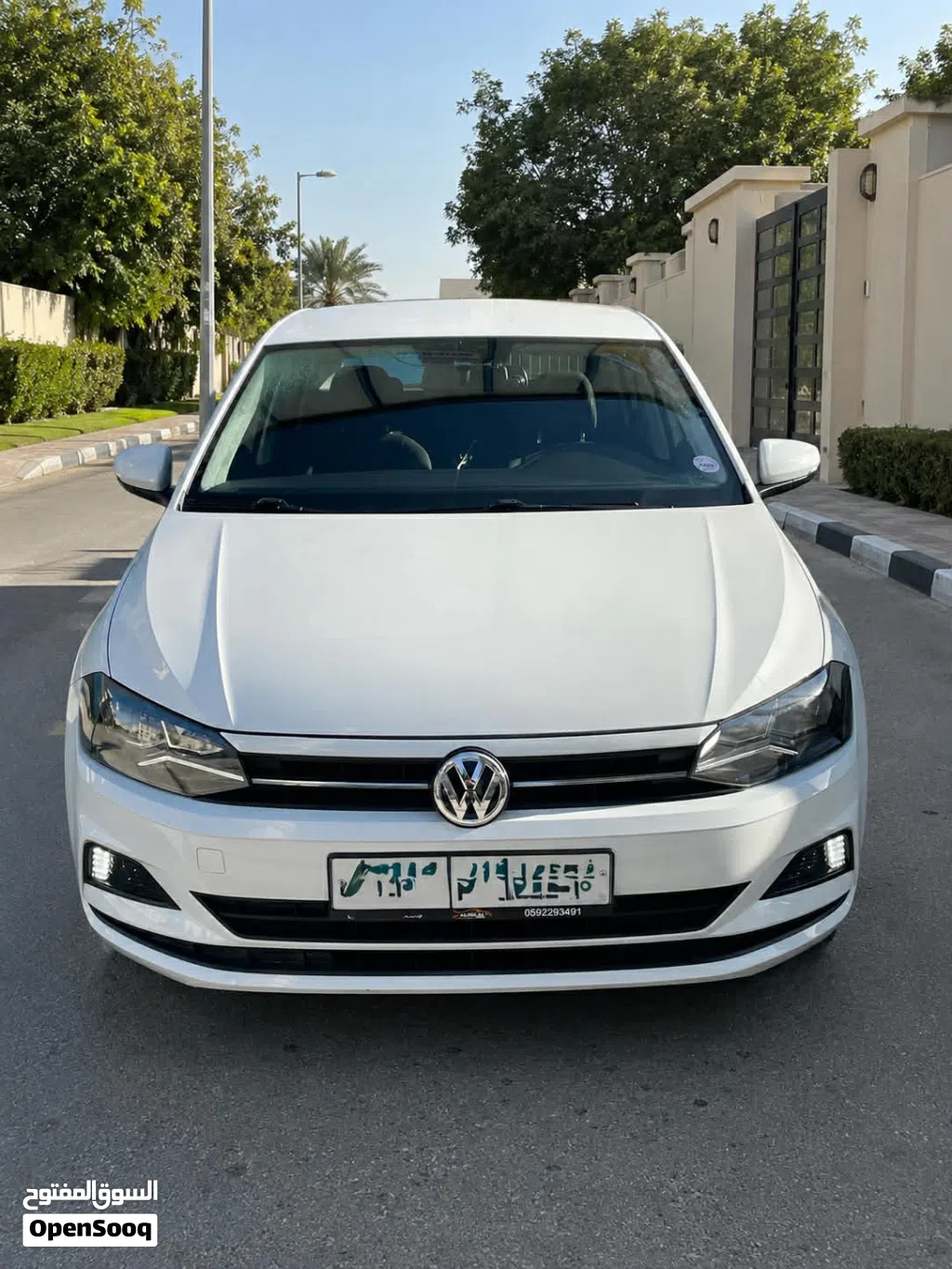 فولكسفاغن بولو Standard