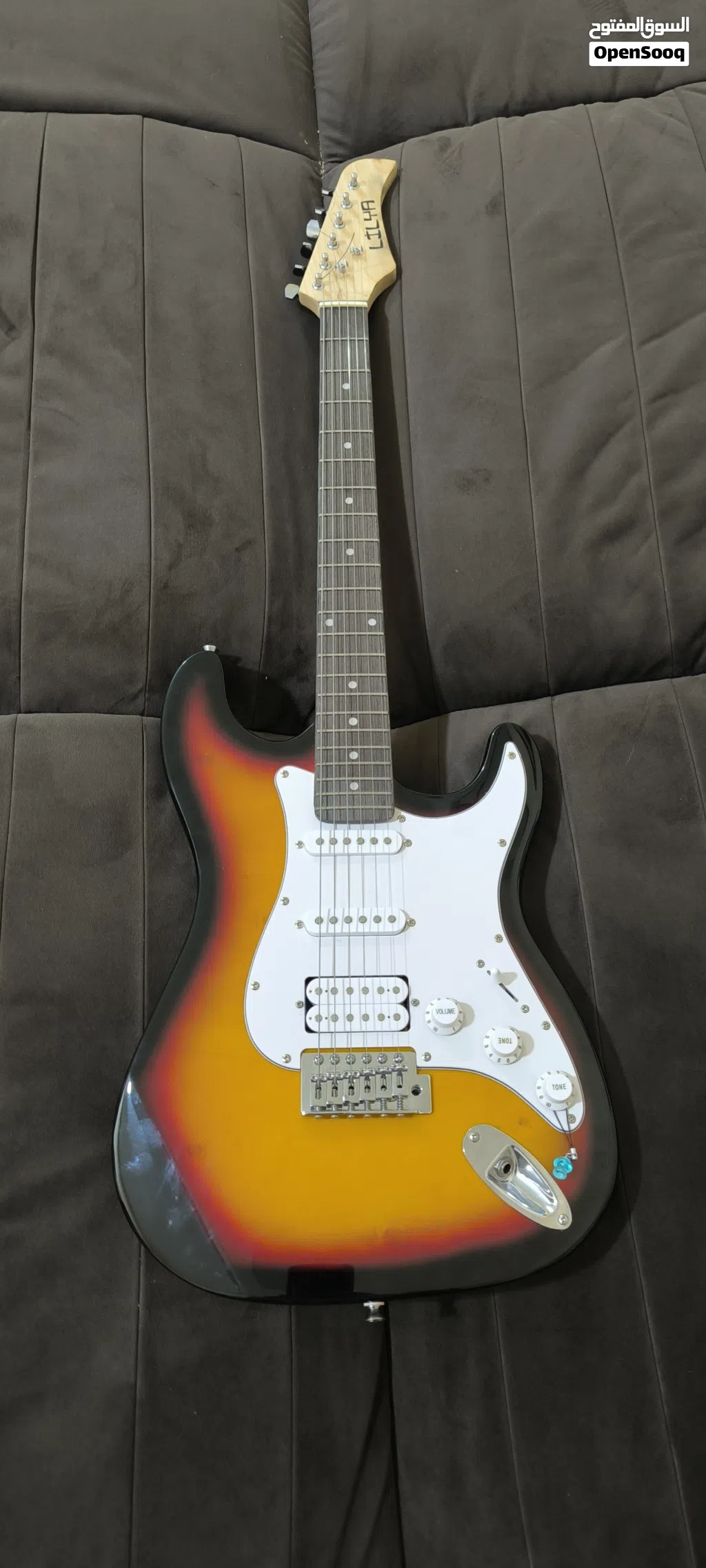 electric guitar (ingood condition)