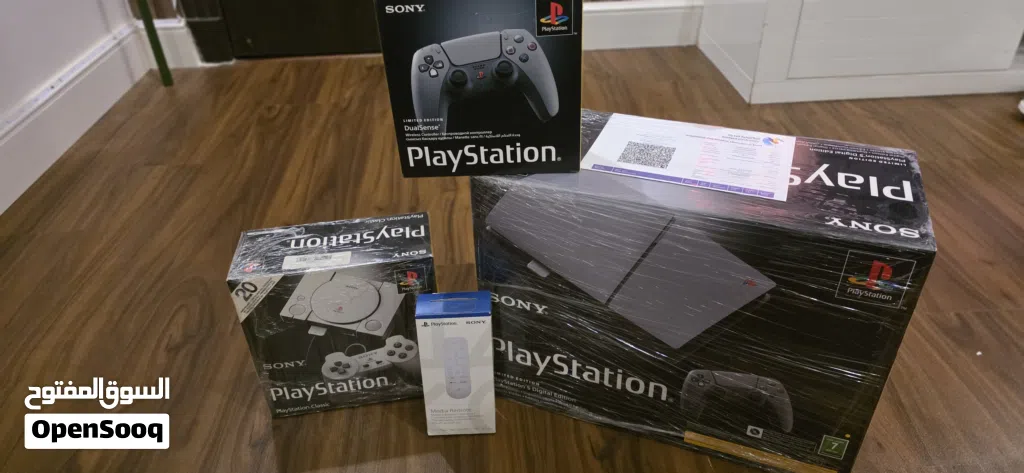 Ps5 30th anniversary Limited edition + controller+ ps1 classic + ps remote
