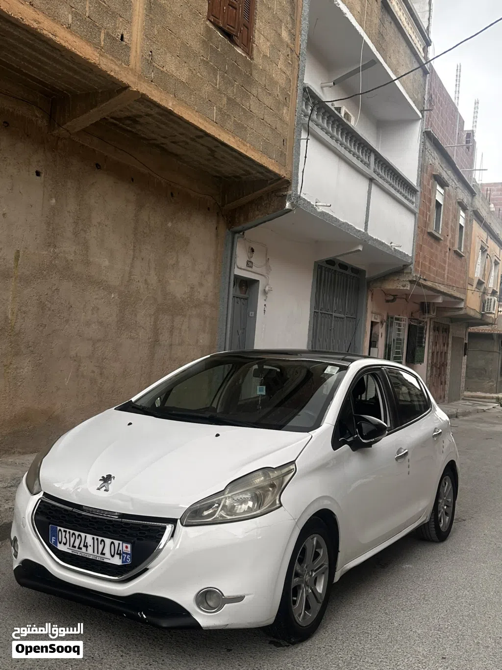 بيجو 208 Allure