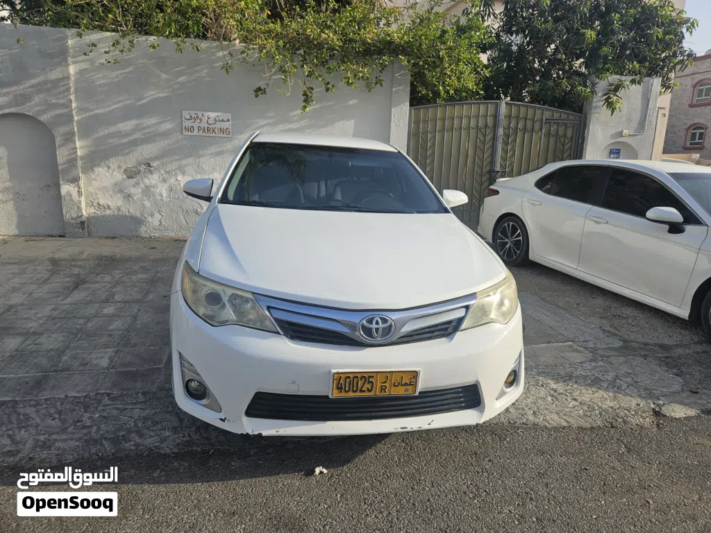 Toyota Camry E