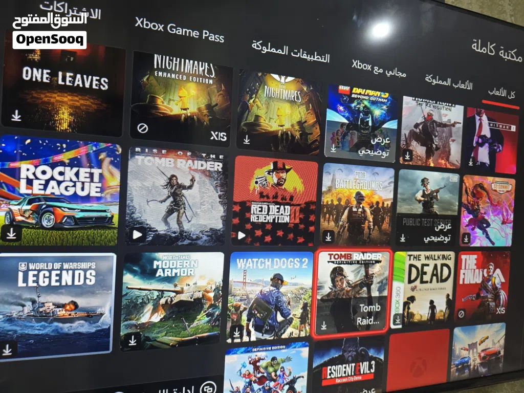 مع حساب العاب يضم اكثر من 15 لعبة Xbox one نظيف