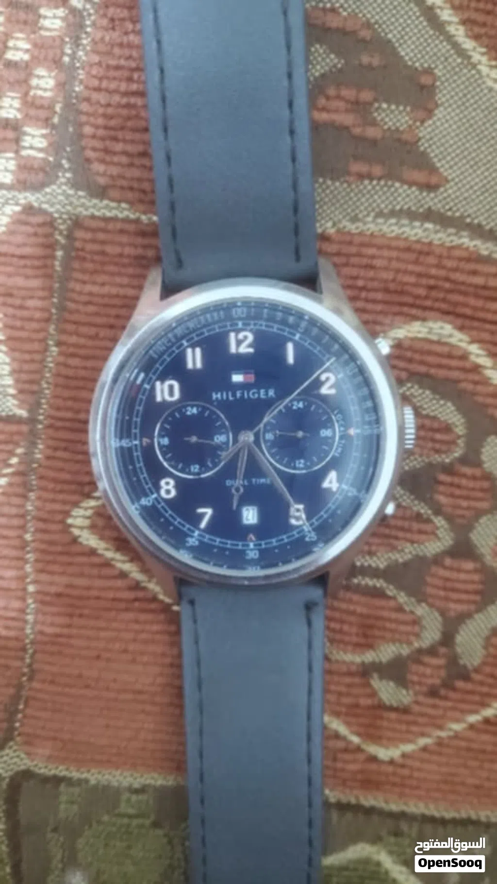 للبيع ساعه تومي