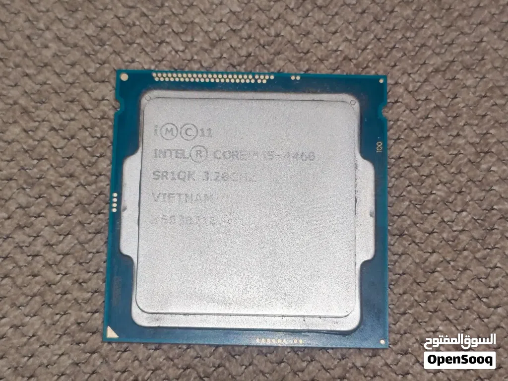 مستعمل بحالة الوكالة intel i5 4460 + huntkey power supply 400 watts