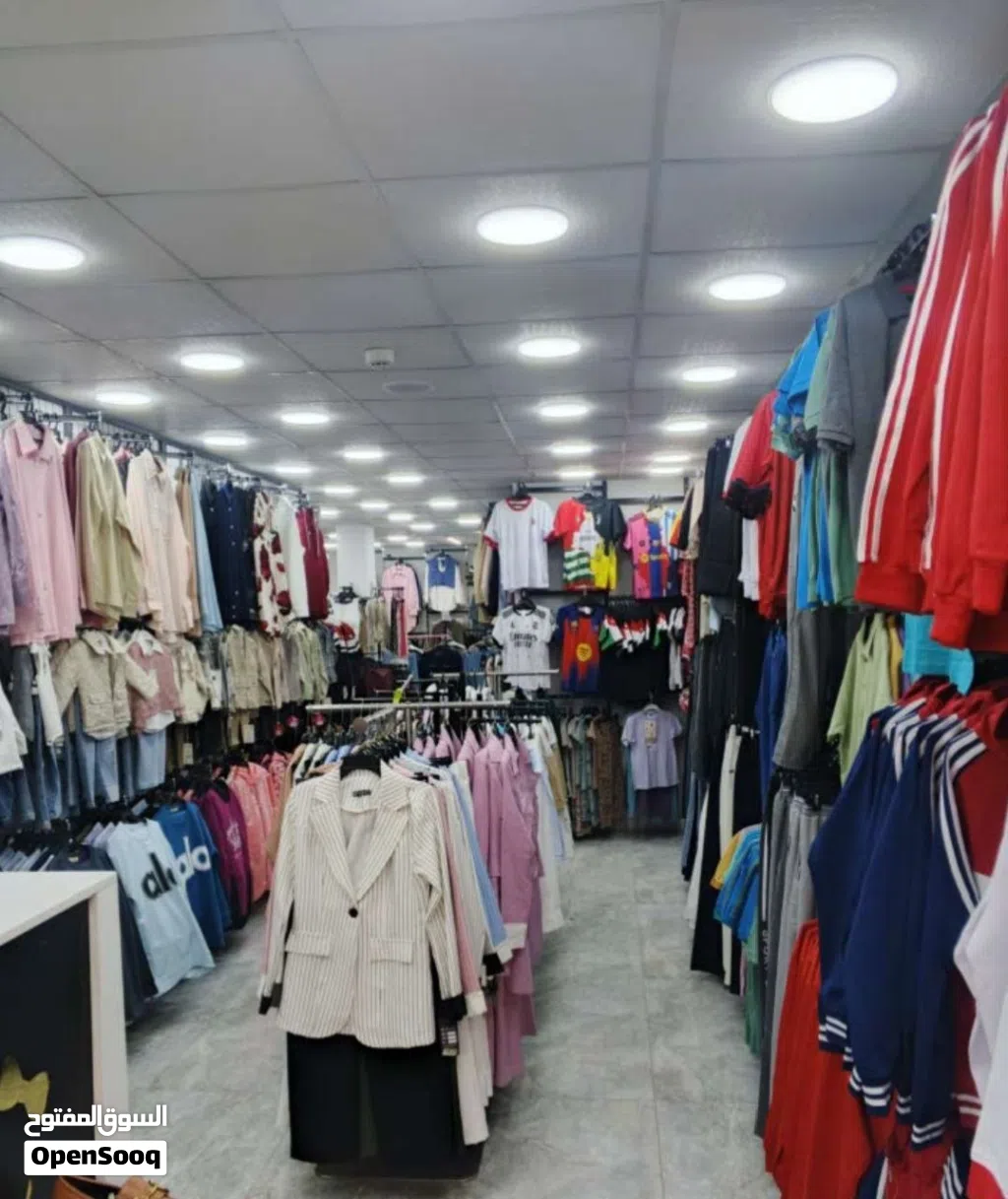 محل تجاري للبيع مع ديكور بخلو