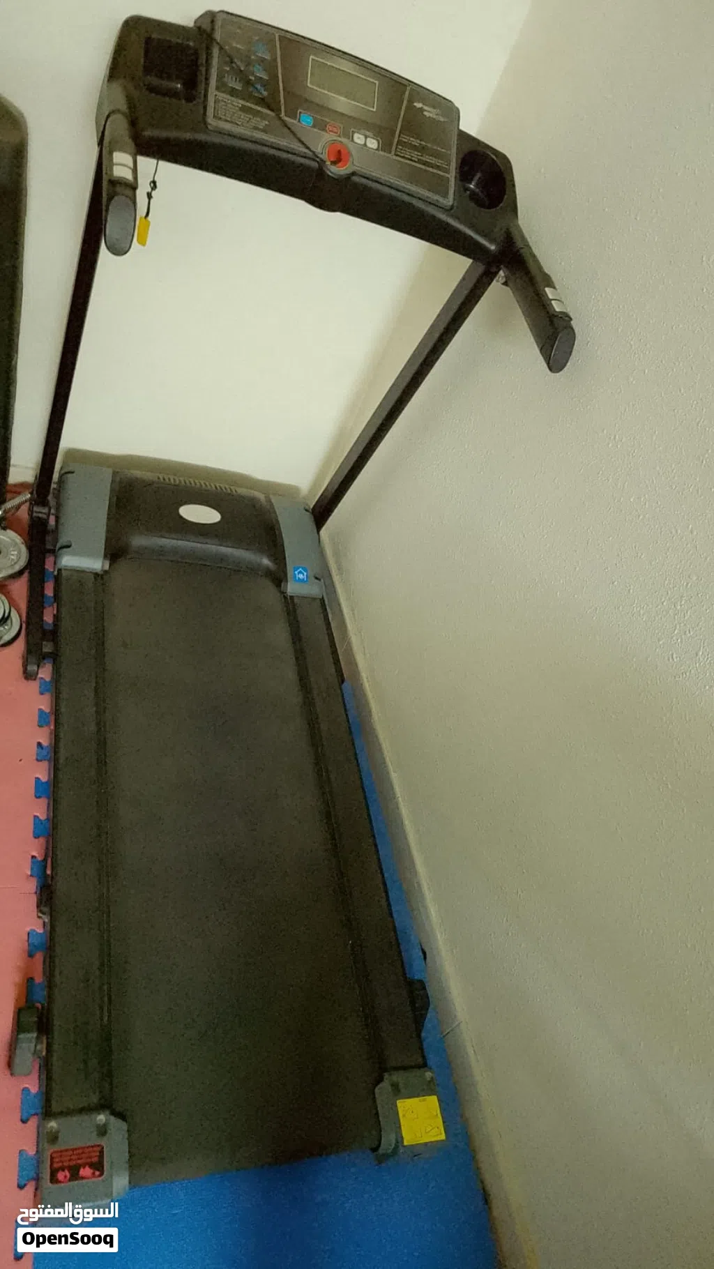 Treadmill with incline (Foldable)- جهاز مشي قابل للطي مع خاصية الميل