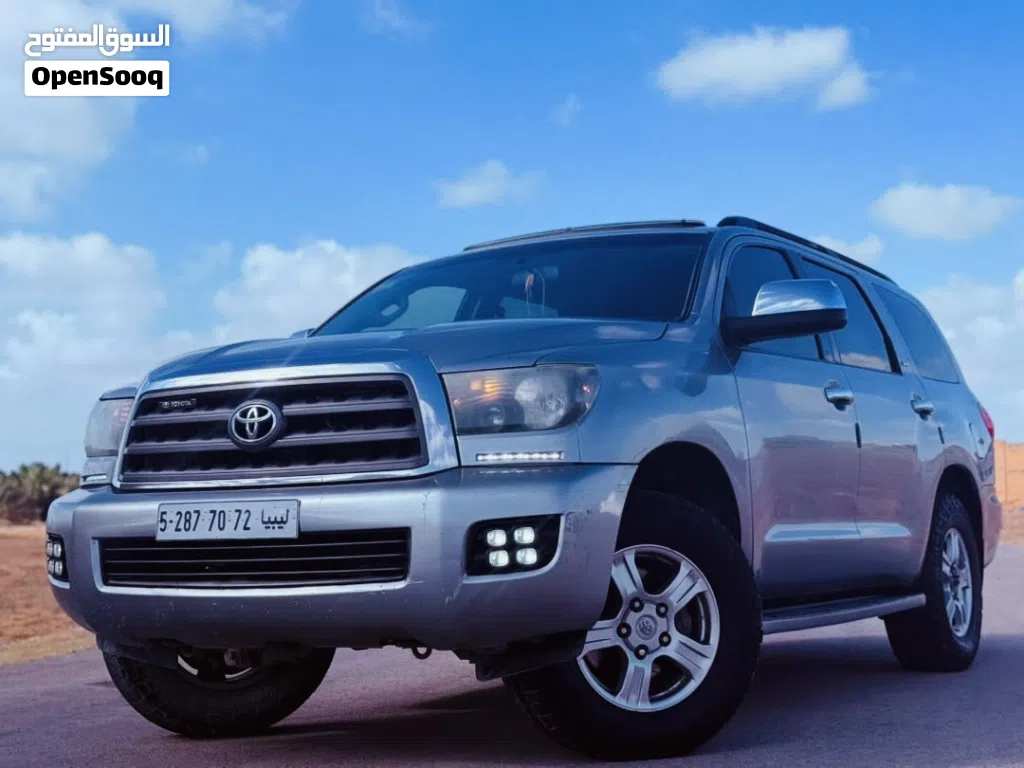 Toyota Sequoia SR 5