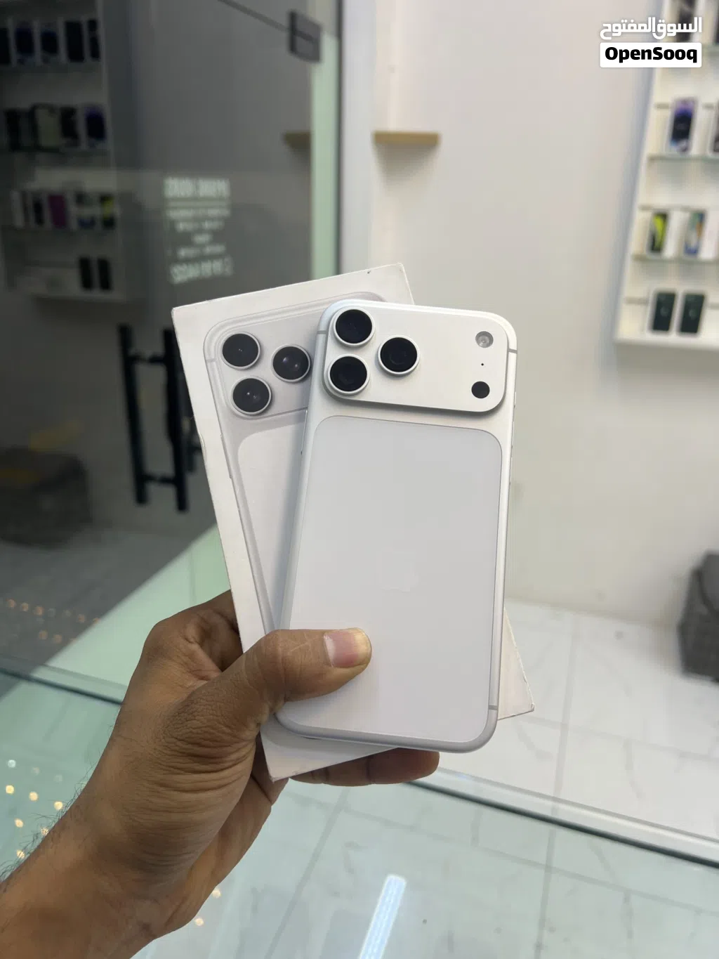 Apple iPhone 17 Pro Max -256GB- Silver Storage, NEW Condition, Box Included with apple warranty