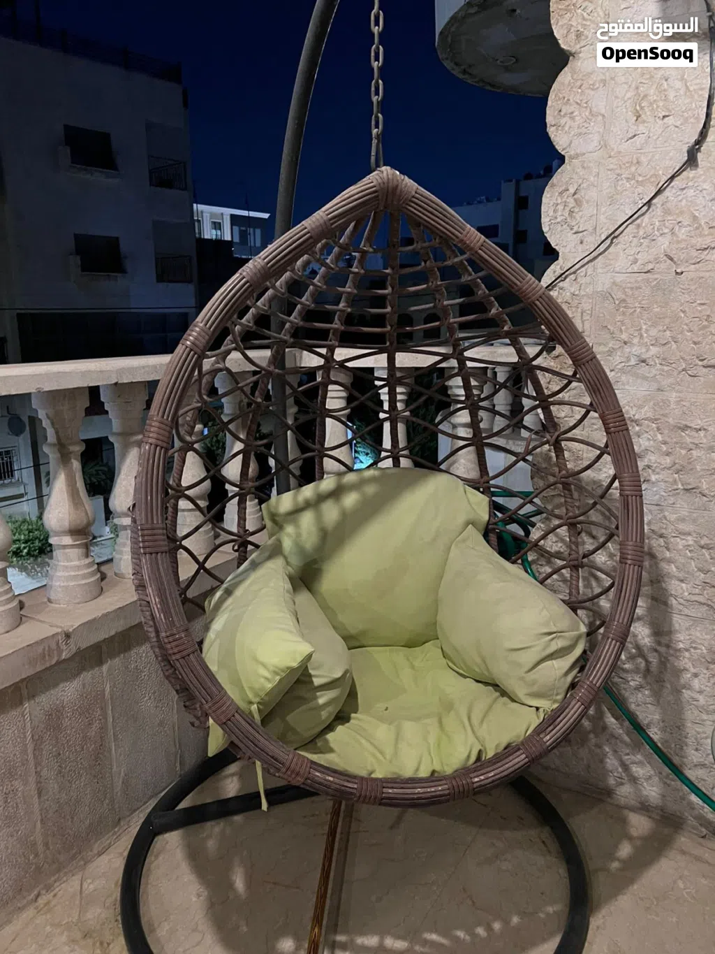 مرجيحة وكنب