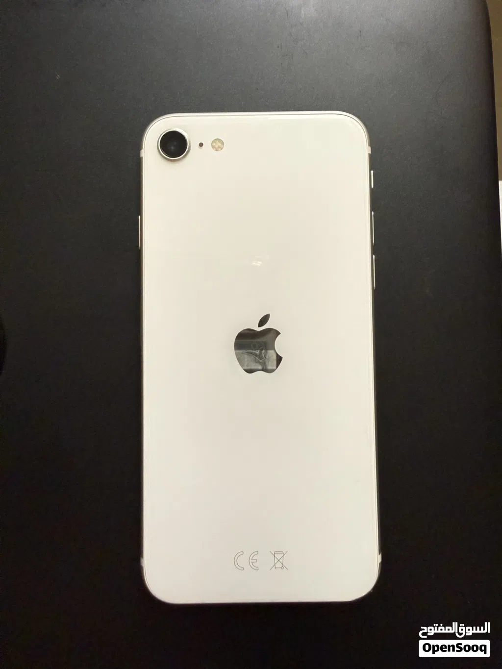ايفون iPhone SE 2 أبيض مستعمل بحالة جيدة مع 128 جيجابايت في المخزون بطارية 78%