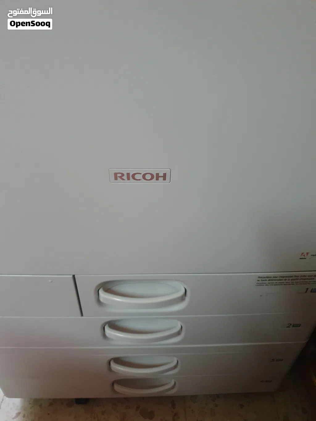 طابعة Ricoh MP C3003 بحالة ممتازة