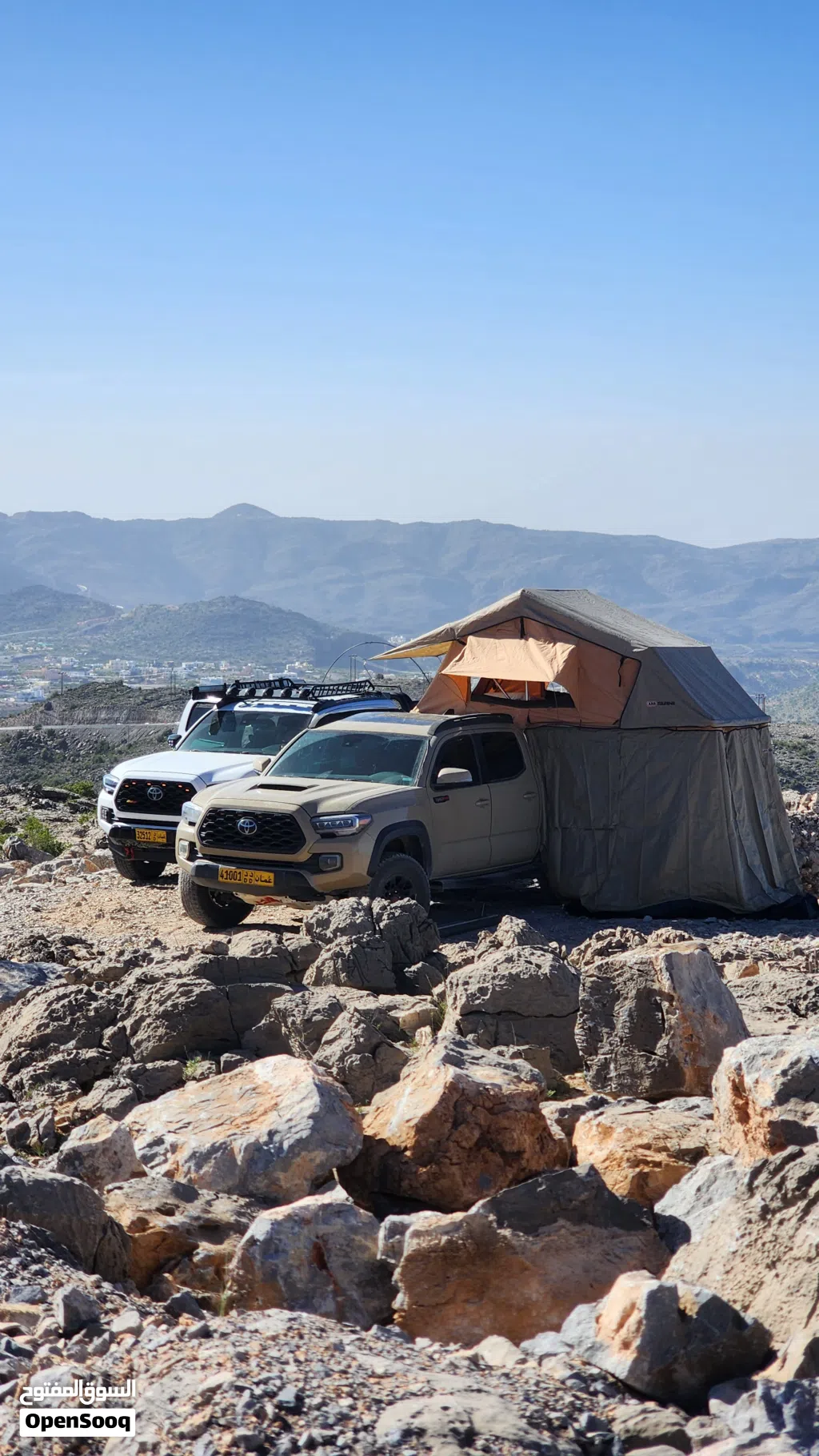 خيمة سقف مع غرفة ARB شبة جديدة كل أغراضها فيها وماشي خربان