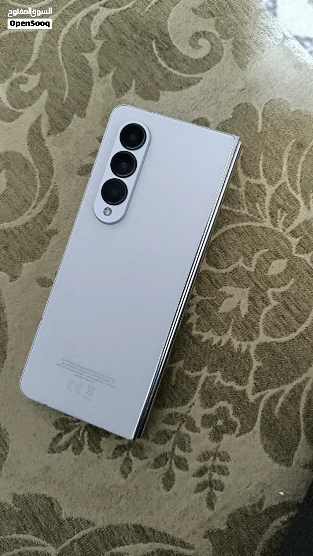 للبيع Samsung Z Fold 4 النسخة الشرق الاوسط ذاكرة 256GB رام 12GB اللون نيلي