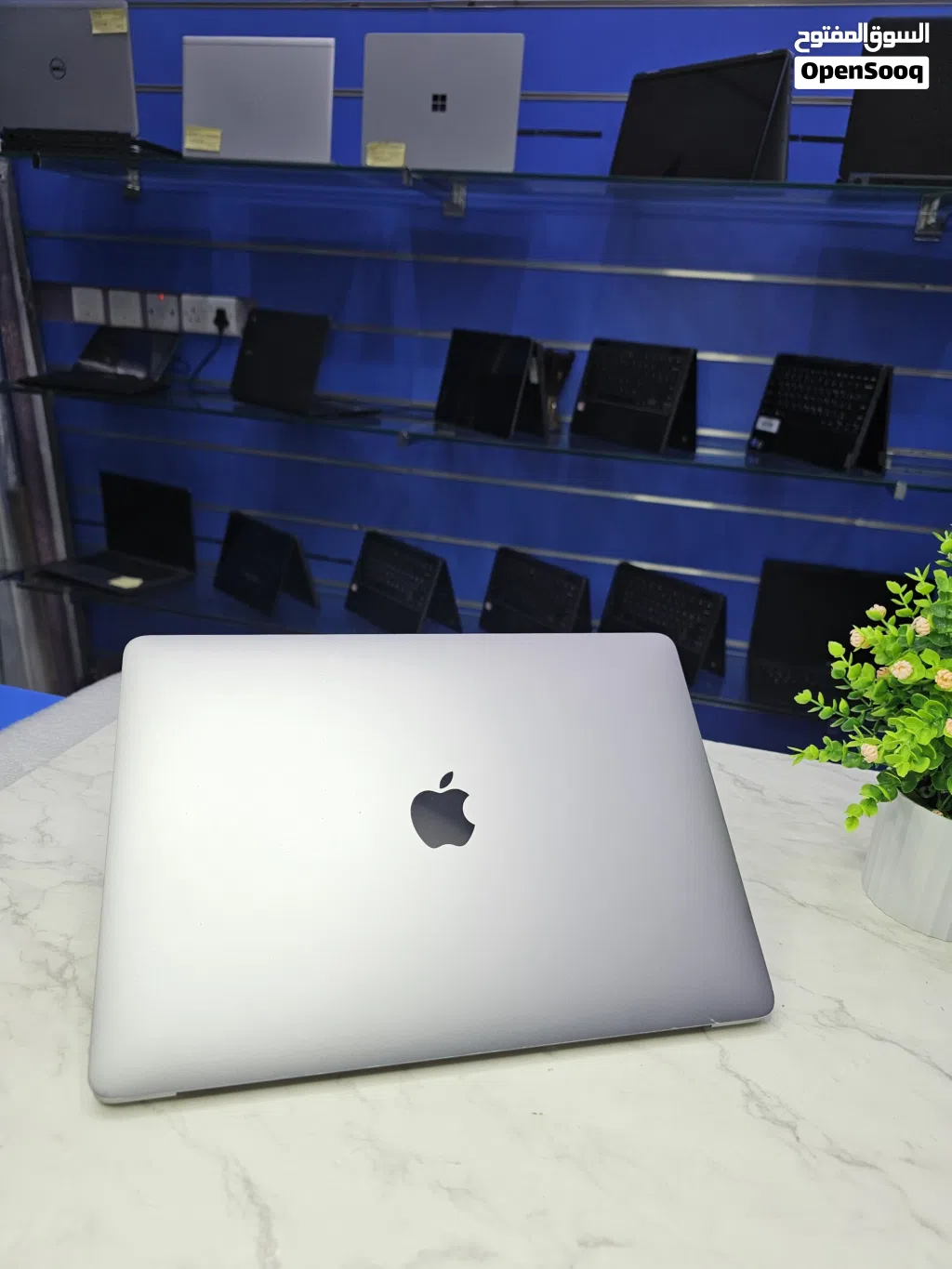 Macbook Air Model A1932 year 2018 Intel dual-Core i5 16Gb Ram,1.5Tb ssd Intel uhd graphics 617 Macos