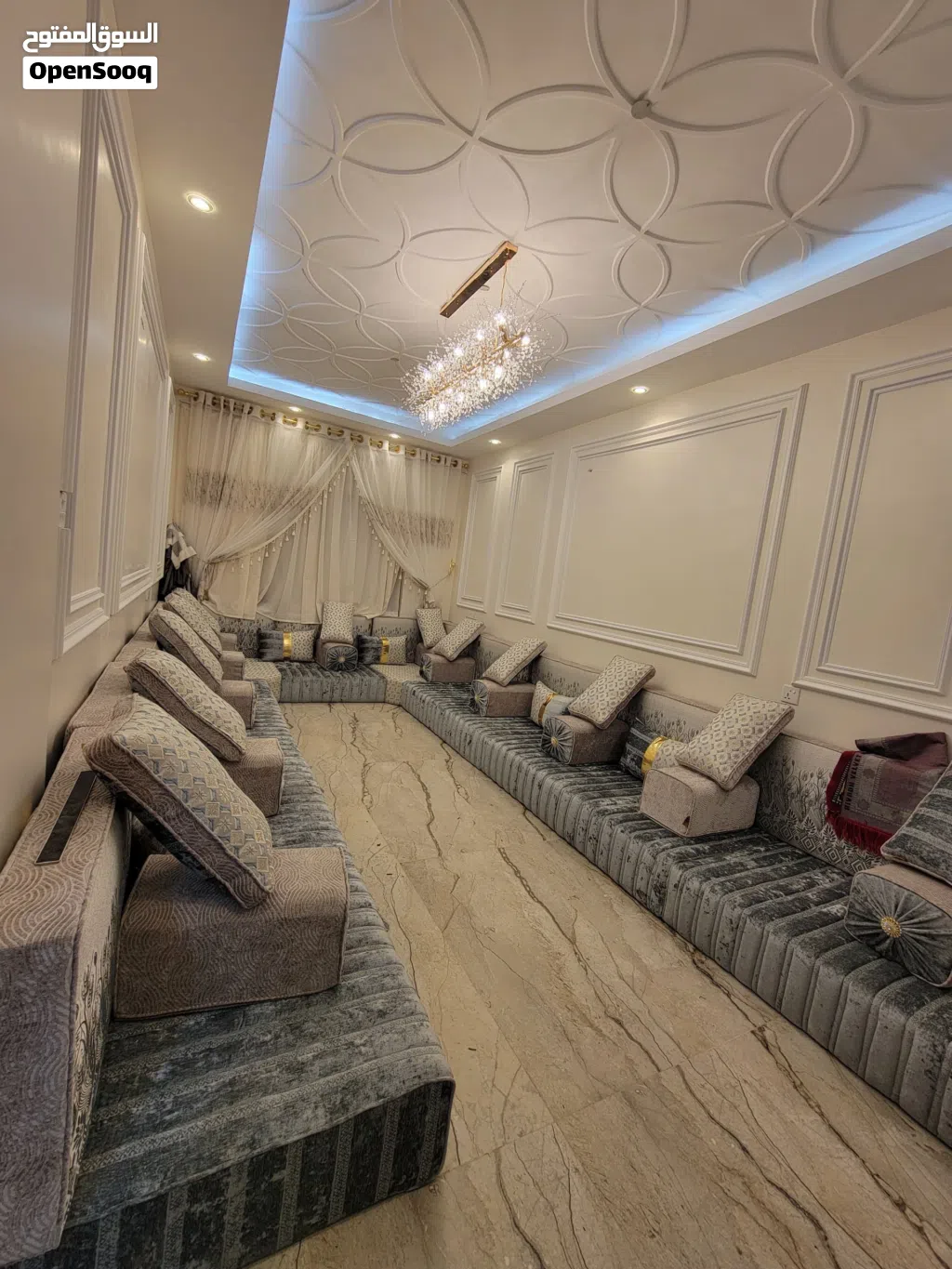 افخر وارقاء واكبر شقق مفروشة للايجار نضام فله 5غرف اول ساكن اثاث ملكي VIP دور سابع اطلالة مناضر خلاب
