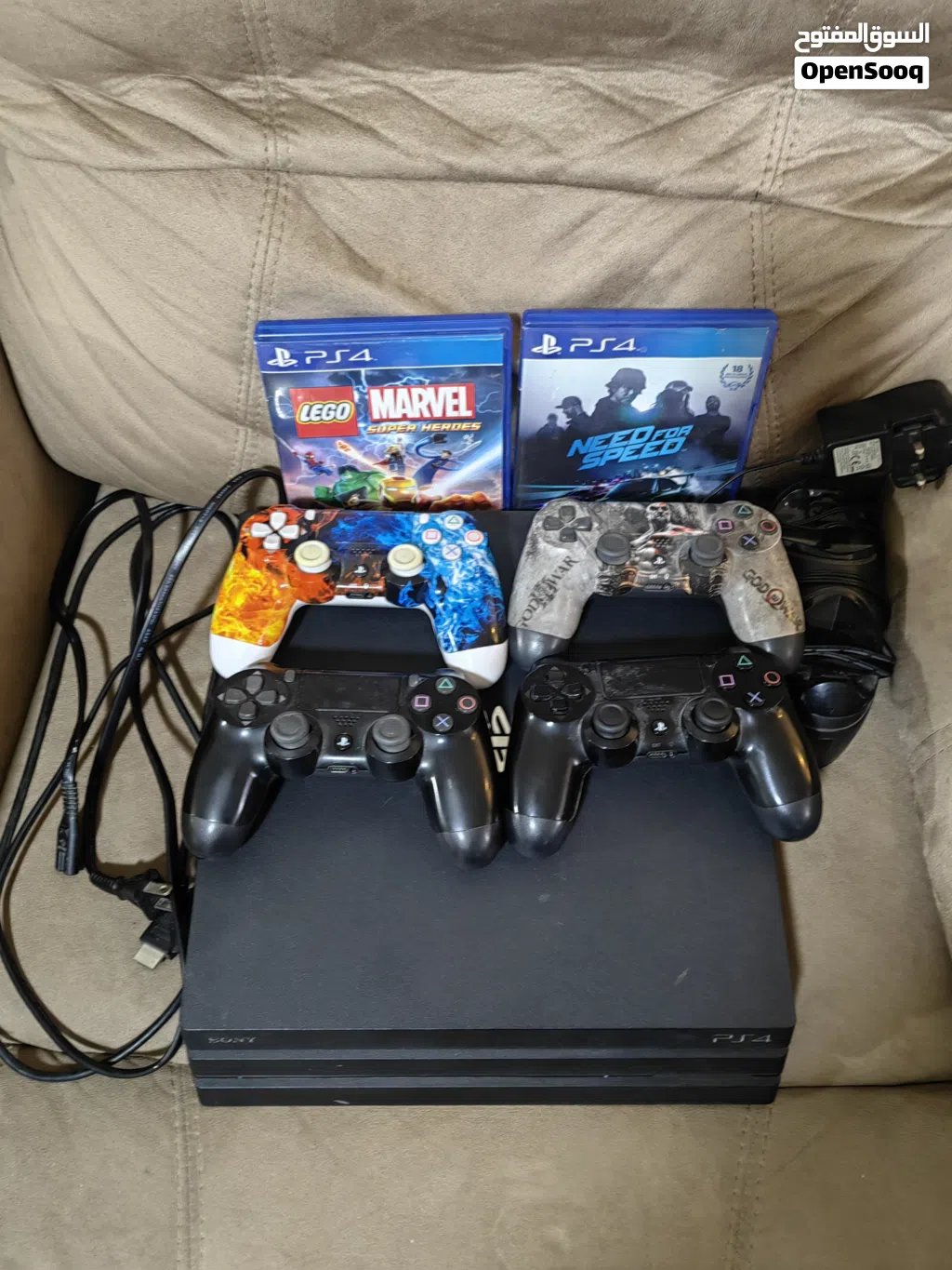 PLAYSTATION 4 PRO 1TB GOOD CONDITION