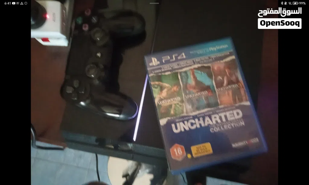 Playstation 4 with 1 controller and 1 game