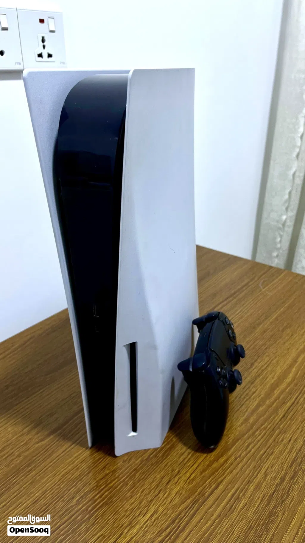 بليستيشن فايف 5 psللبيع فات ريجين امريكي حالة ممتازة بدون اي ضرر مع ملحقاته