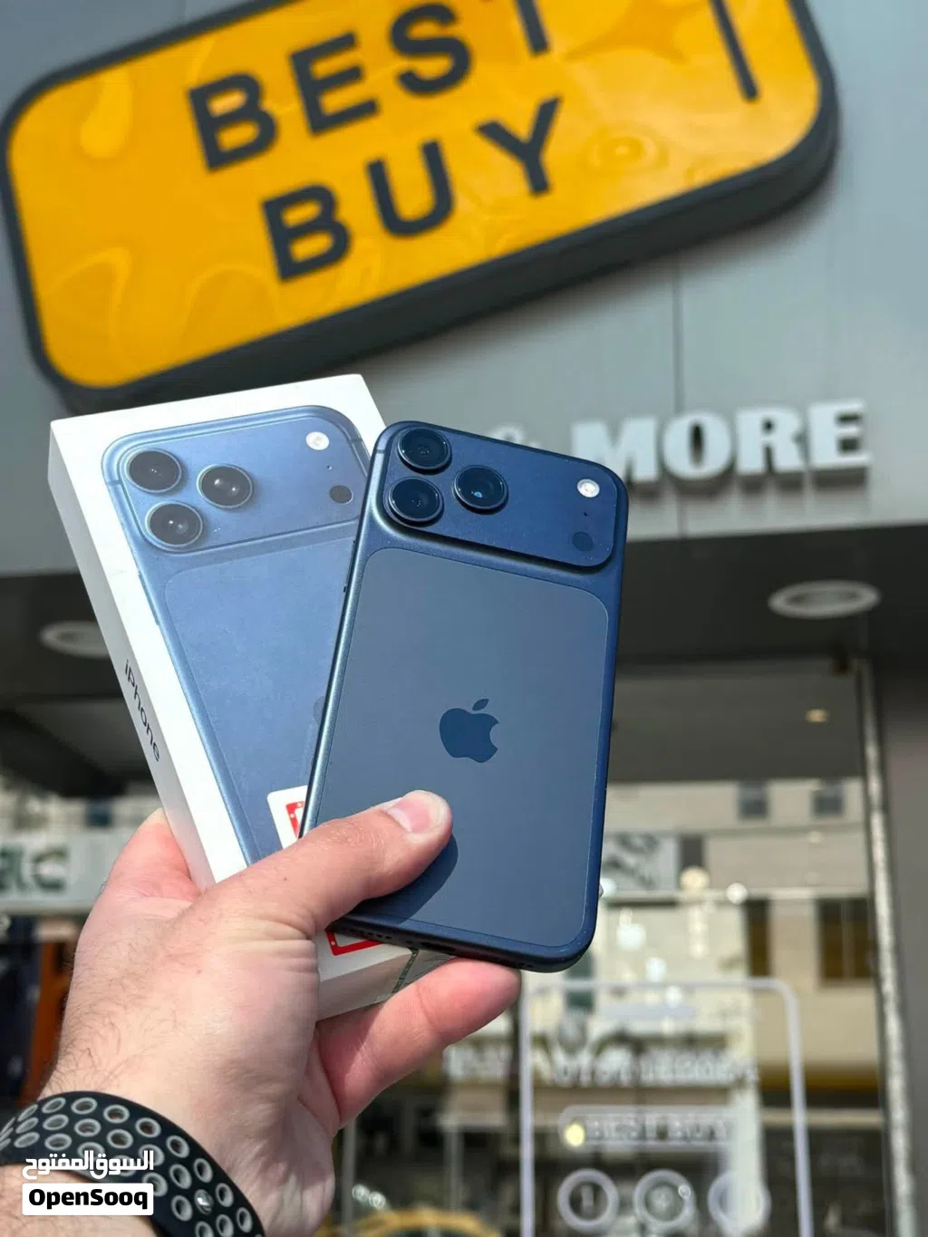 iPhone 17 pro max 256 Blue