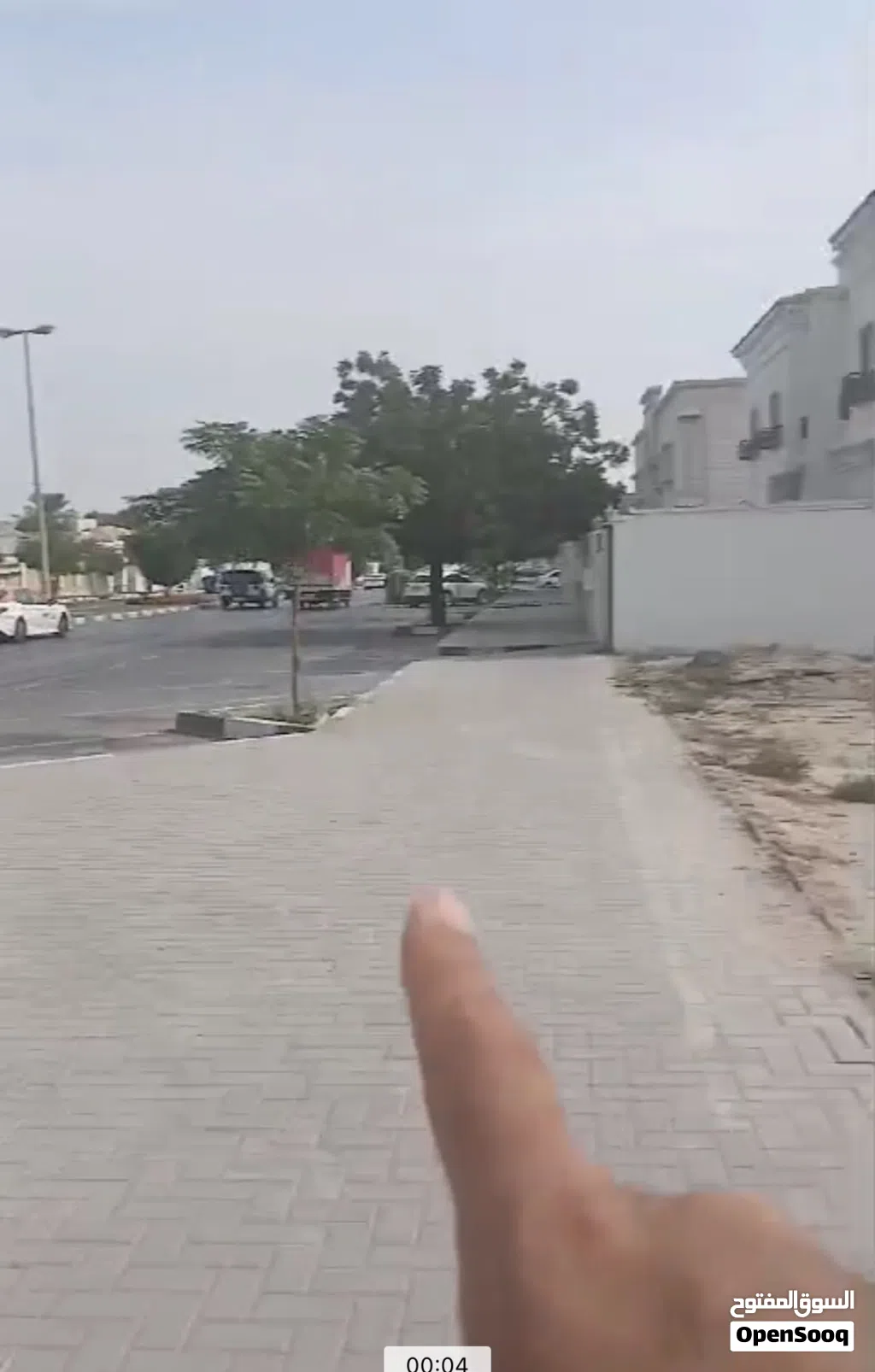 للبيع أرض في الفيحاء علي شارع عام مميزه ثلاث شوارع لغرض تجاري او سكني مساحتها 6334 قدم