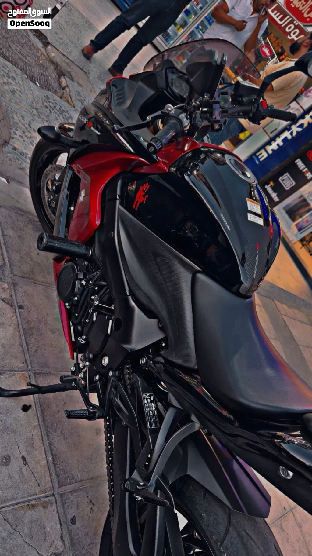 سوزوكي GSX-S1000F