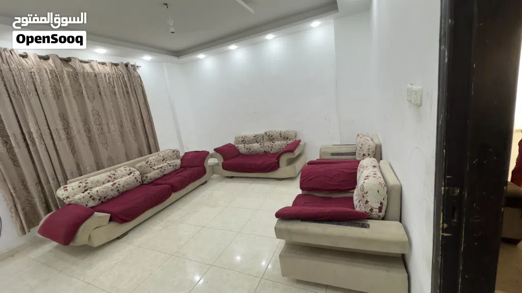 طقم كنب مستعمل للبيع 35 دينار