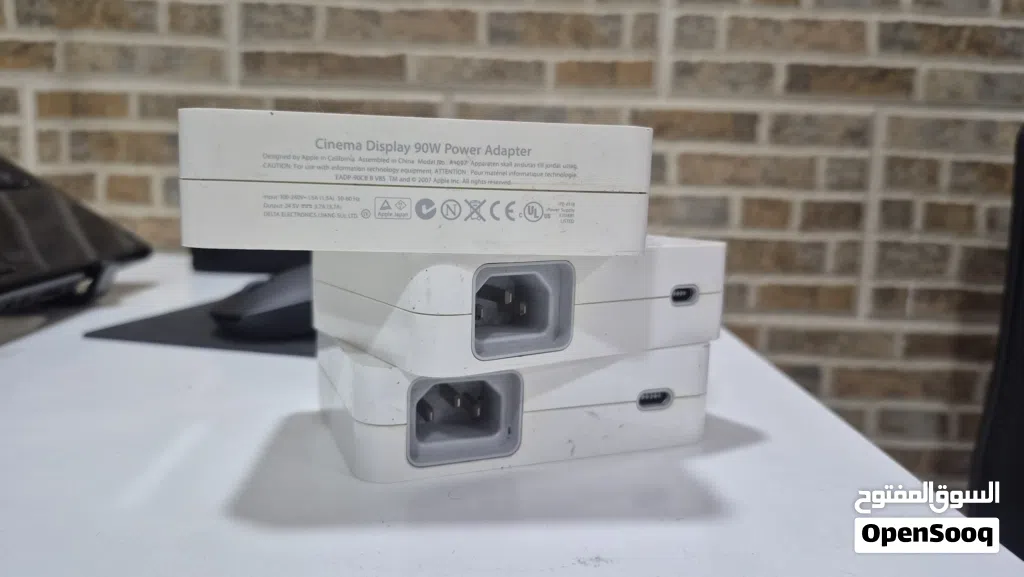 Apple Cinema Display 90W Power Adapter