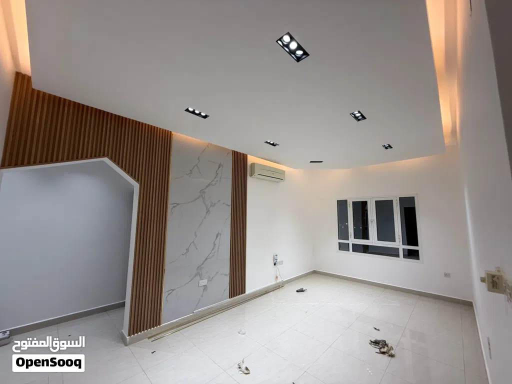 شقة للايجار في المعبيلة بالقرب من نستو هايبر ماركت - Flat for rent in Mabilla Near Nesto Hyper Marke