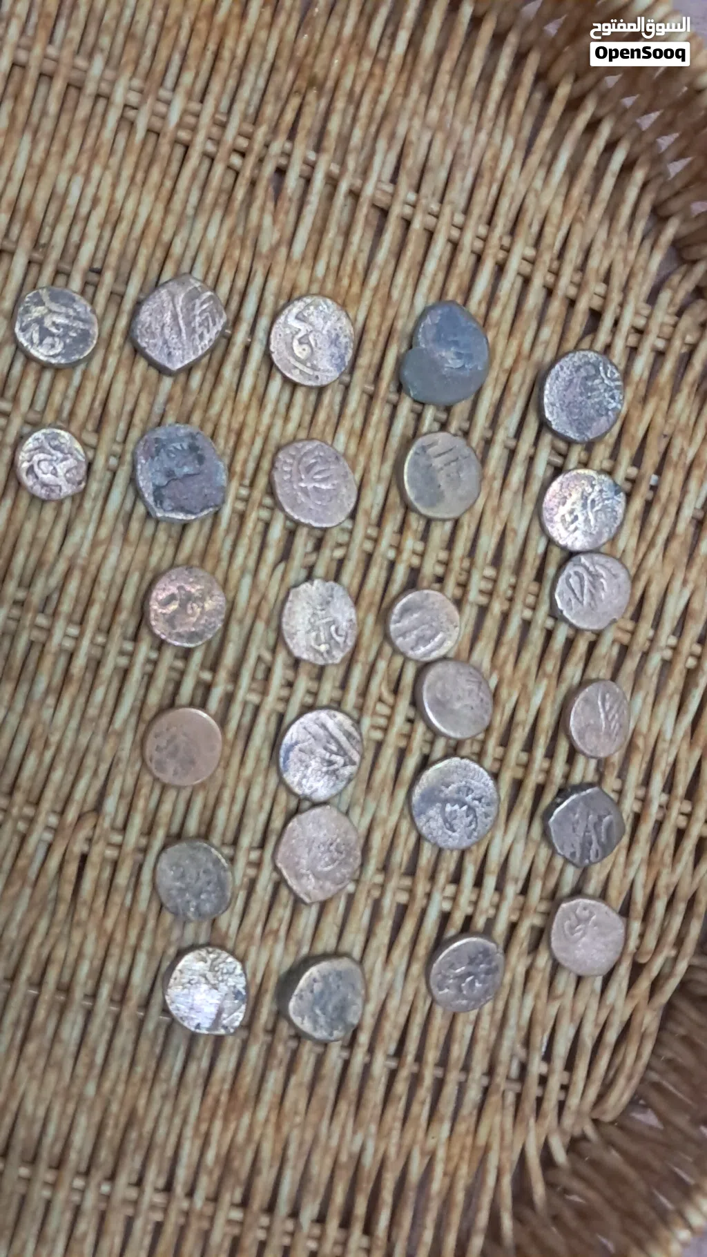 للبيع مجموعة عملات معدنية قديمة مختلفة