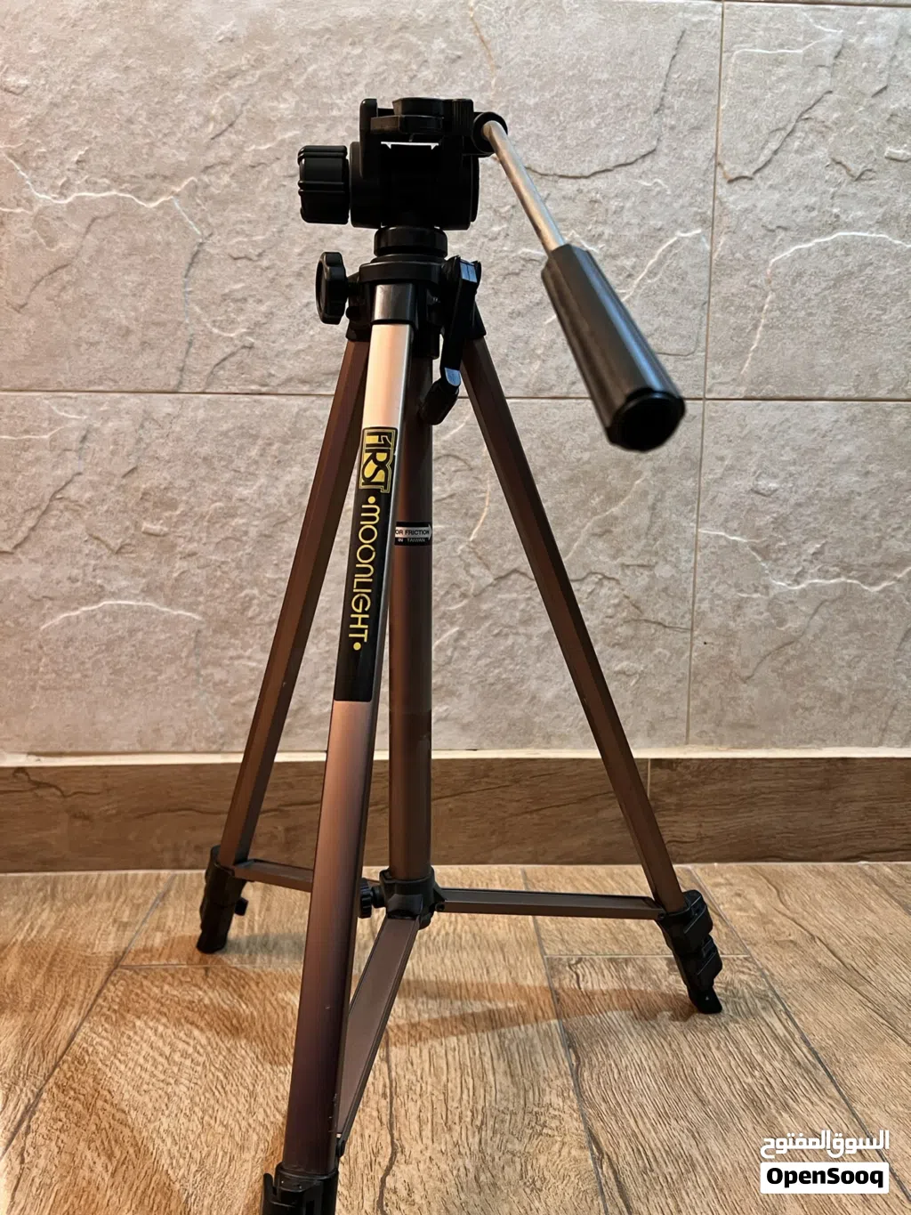 ترايبود كاميرا - فيرست مونلايت Tripod camera -First Moonlight