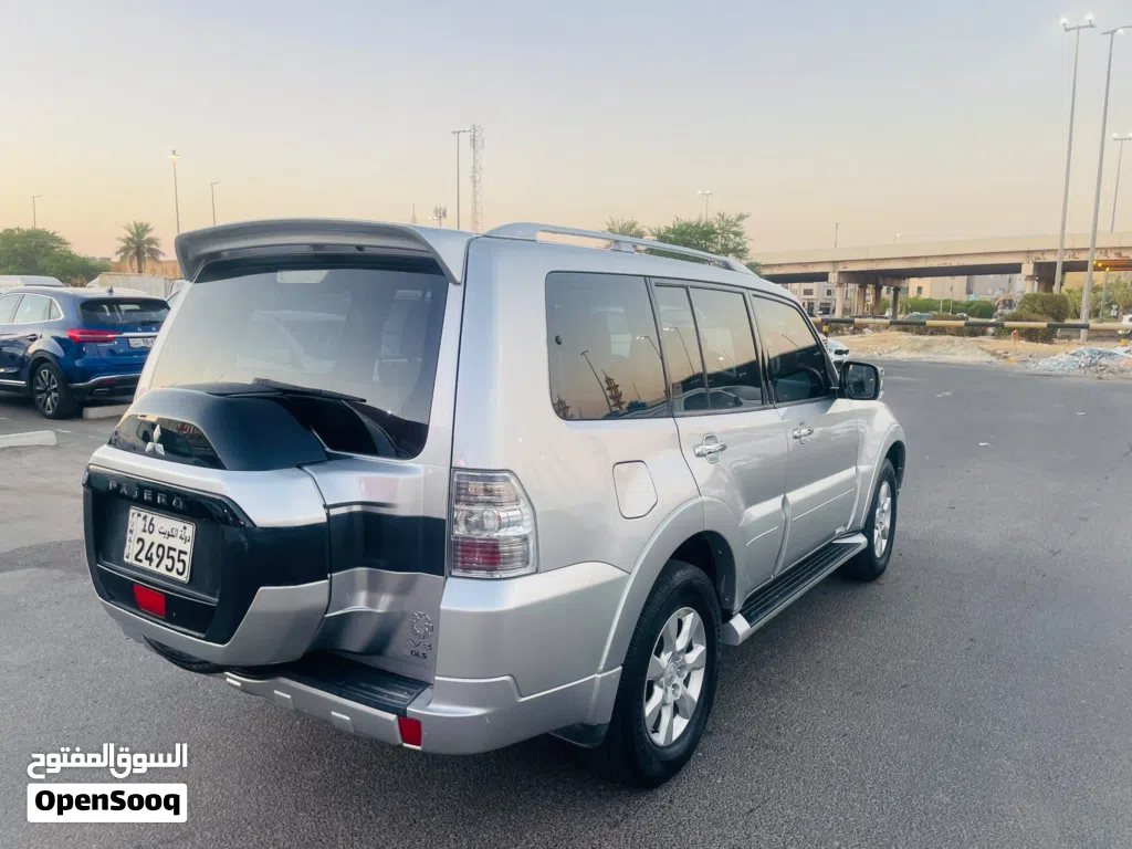Mitsubishi Pajero GLS Plus