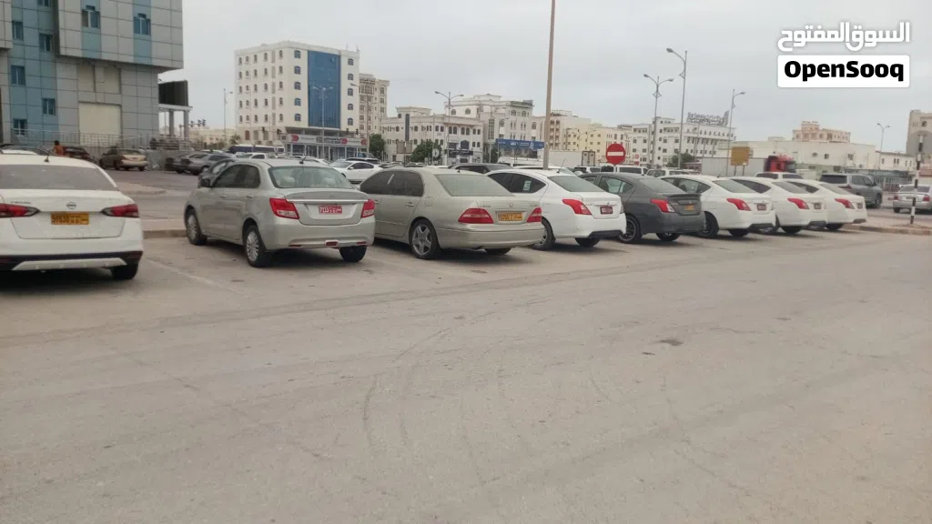 نيسان صني SL