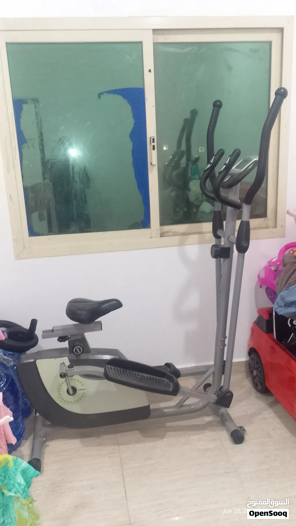 lightly used treadmill